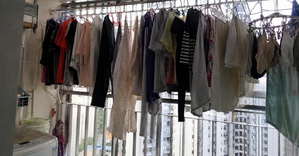 Vì sao ngày càng nhiều gia đình không còn phụ thuộc vào giàn phơi? 1 thiết bị giải phóng cả ban công đang trở thành xu hướng mới