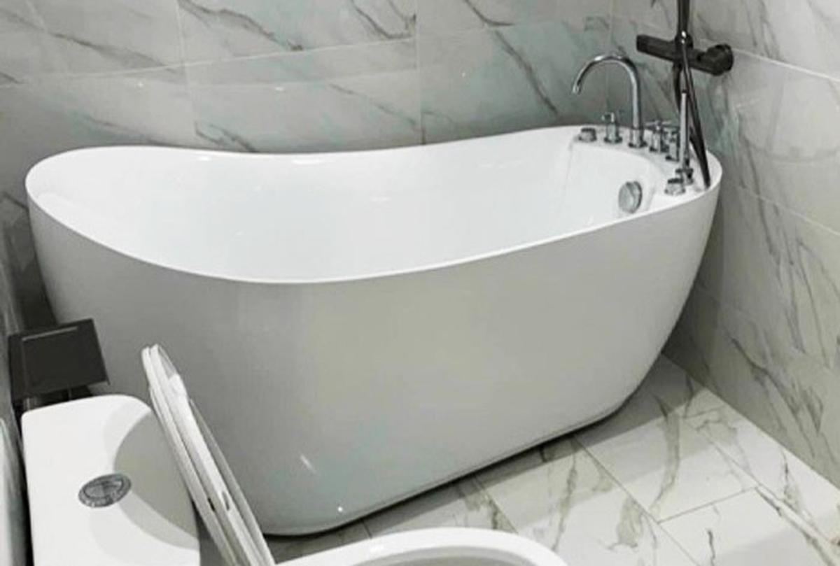 Vì sao ngày càng nhiều gia đình khá giả không còn dùng bồn tắm và quyết định đập bỏ?