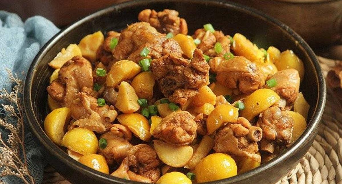 Hạt dẻ không chỉ để rang: Ăn sống được cho là bổ thận, nấu chín lại giúp kiện tỳ
