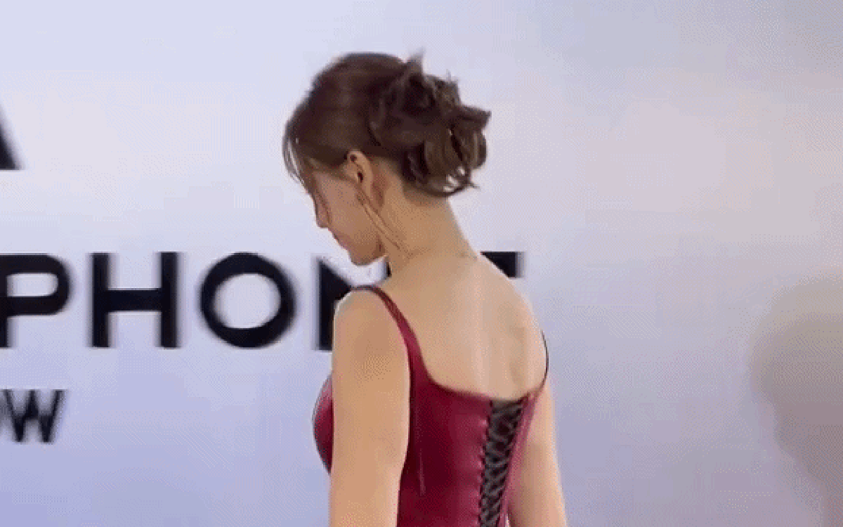 Mỹ nhân Vbiz đầu tiên được làm phim tài liệu phát sóng trên đài truyền hình Hàn Quốc, chiếm top 1 hot search Naver