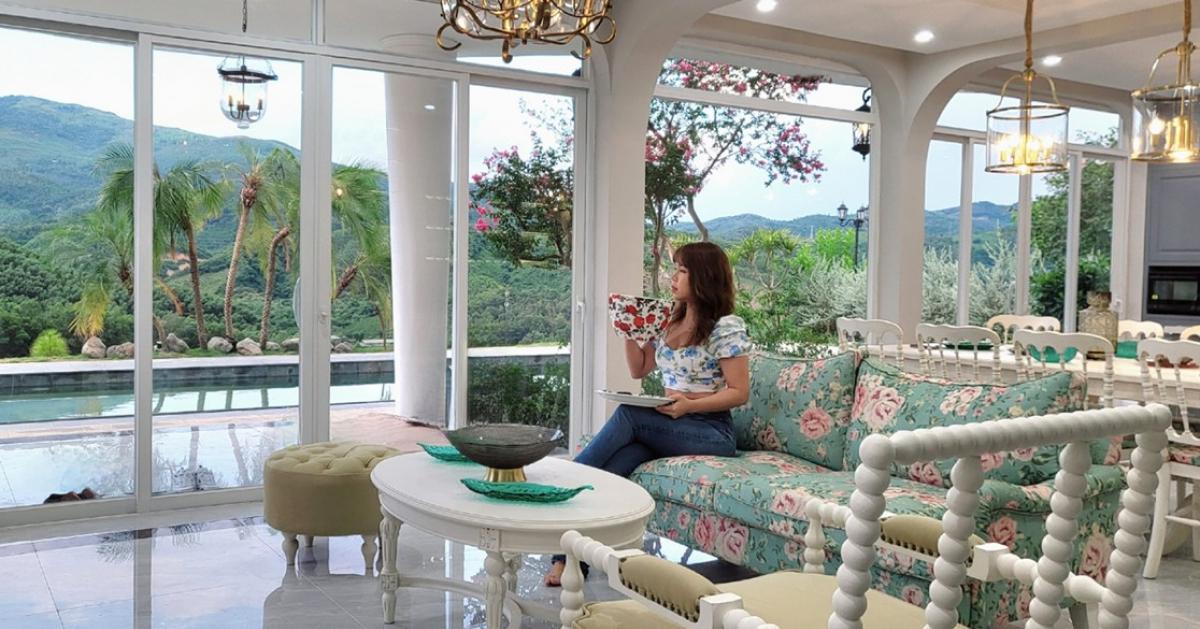 Vợ chồng Mạnh Trường thông báo về căn biệt thự 600m2 xây từ 2022