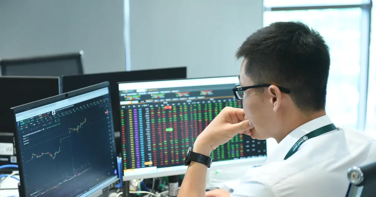 VN-Index trước 'cửa ải' 1.800 điểm: Dòng tiền có đủ sức duy trì?