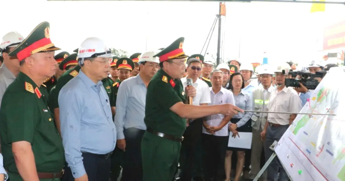 Thận trọng xem xét phương án xây cầu cạn trên tuyến cao tốc Cà Mau - Đất Mũi