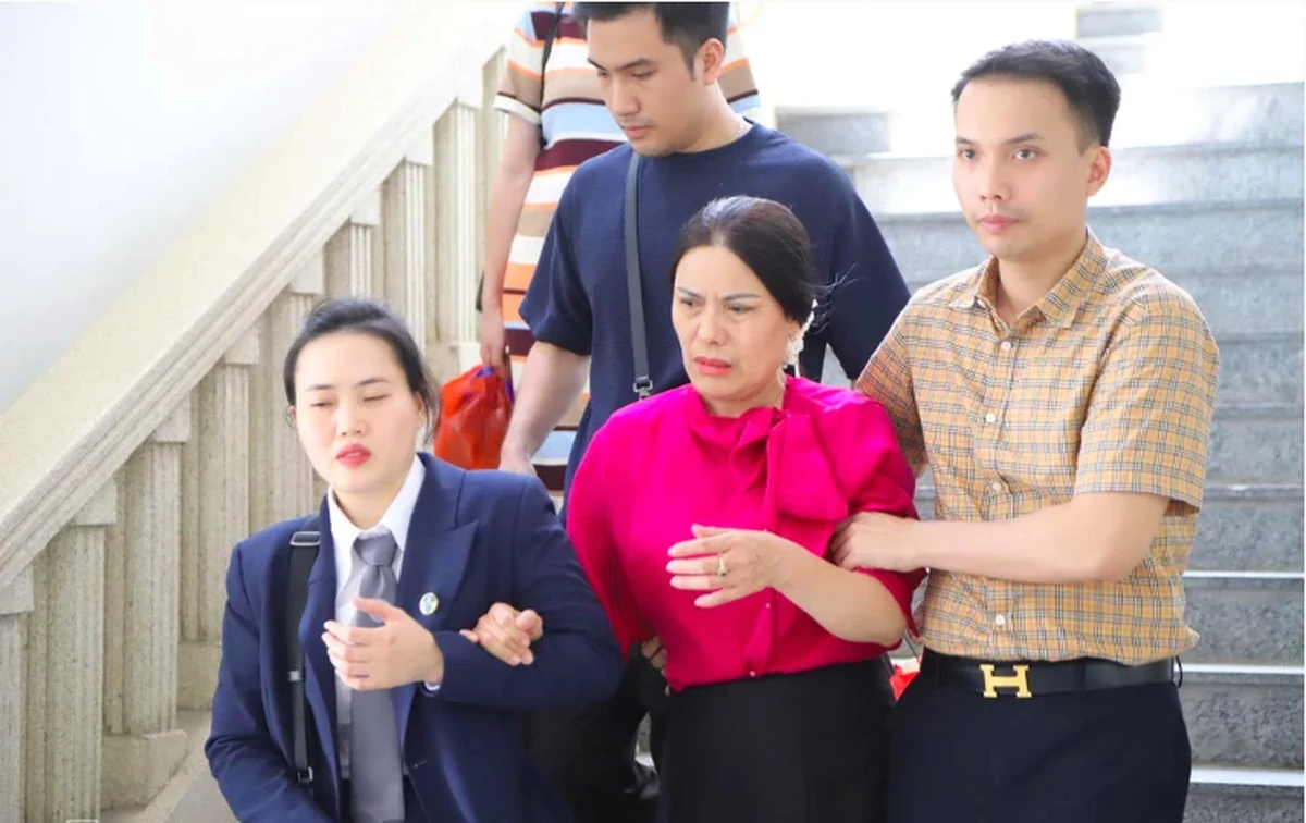 Cựu Hiệu trưởng Nguyễn Thị Bình: ‘Tôi đã đi 12 năm trong vòng tố tụng"