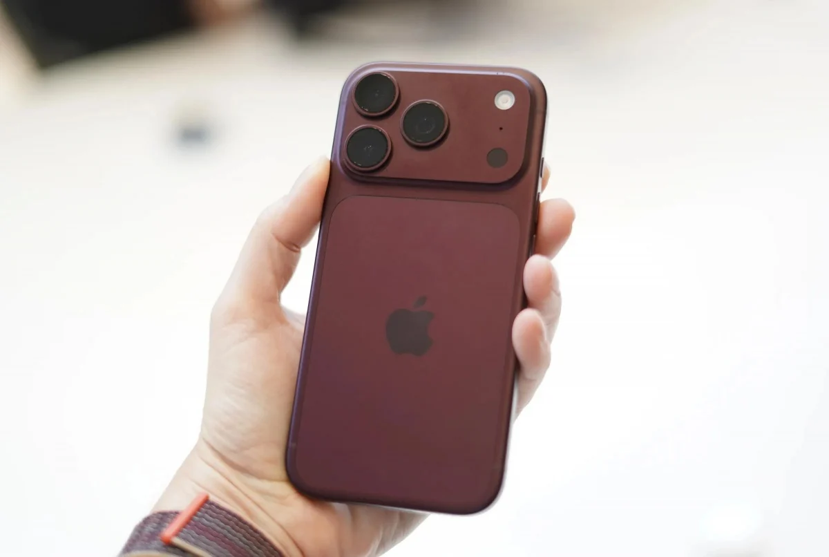 Thông tin người mua iPhone 18 Pro Max nên biết