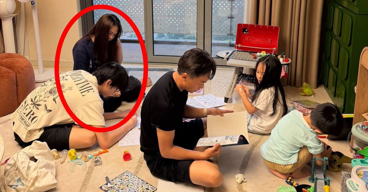 Cường Đô La khoe ảnh gia đình, cô gái lạ mặt ngồi cạnh Subeo thành tâm điểm