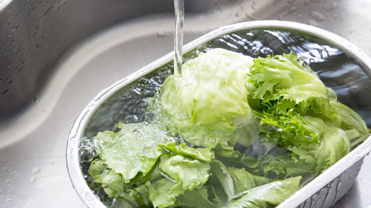 Lời khuyên dành cho những gia đình thường ngâm rau trước khi nấu