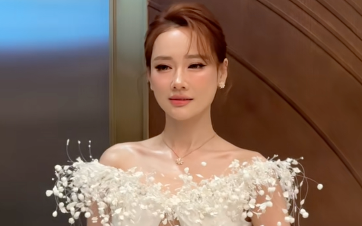 Nhã Phương xuất hiện giữa lúc MXH xôn xao chuyện Trường Giang: Sắc vóc mẹ 3 con gây choáng, hành trình giảm cân còn sốc hơn