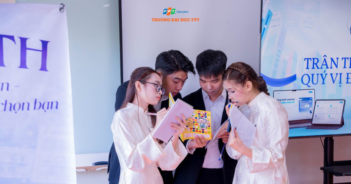 4 sinh viên FPT tạo ứng dụng AI, sau 8 tháng đã có 20.000 lượt truy cập, doanh thu 45 triệu đồng, được nhà đầu tư rót vốn ngay tại buổi bảo vệ đồ án tốt nghiệp