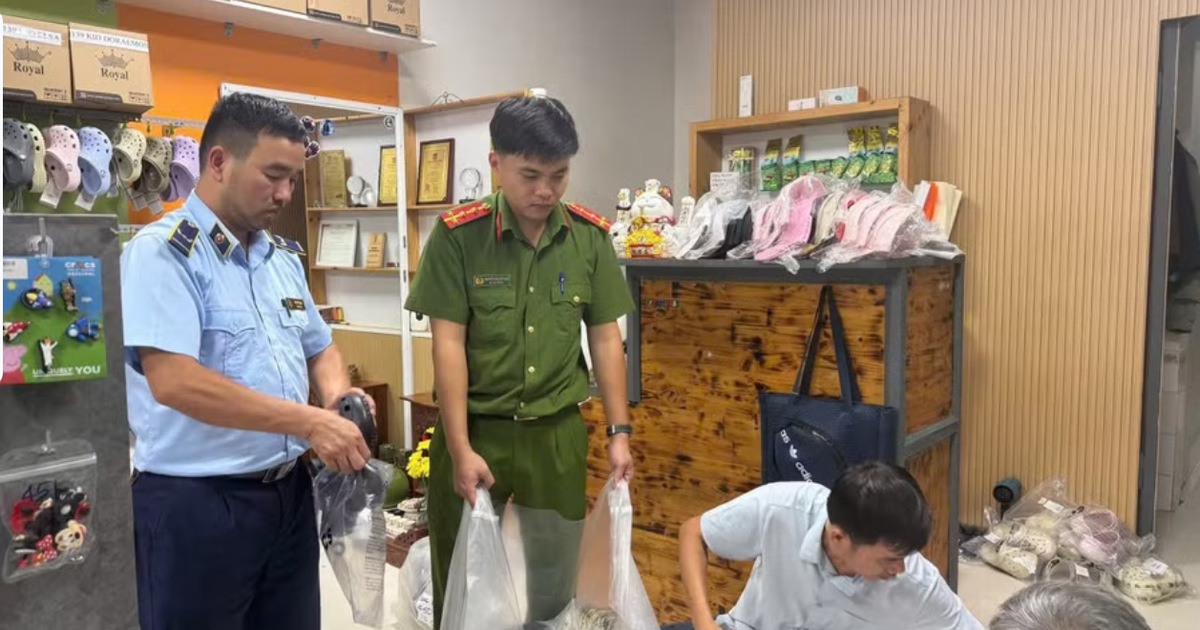 Ra quyết định khởi tố chủ shop giày dép Tạ Thị Ngân SN 1990