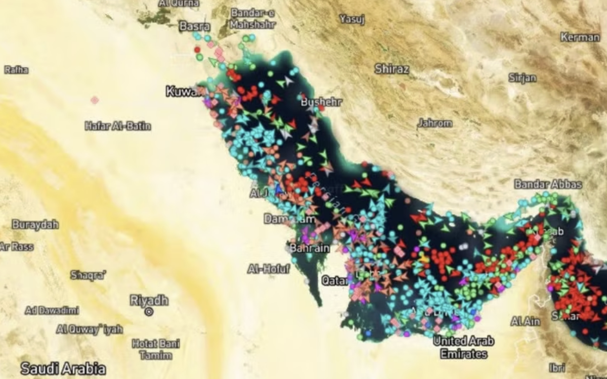Eo biển Hormuz bị tê liệt: 1 ngày chỉ có 4 tàu đi qua