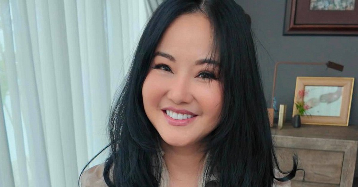 Diva Hồng Nhung U60 quá khác lạ, được khen "như búp bê"