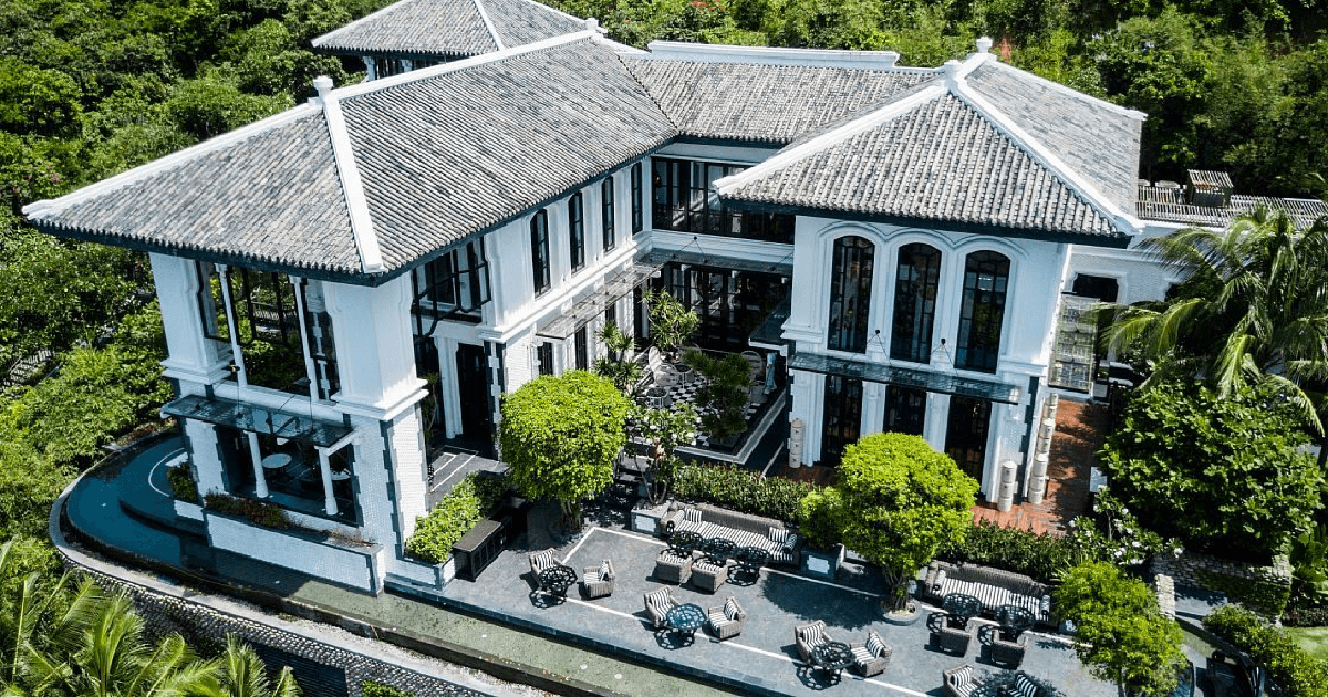 Khu nghỉ dưỡng 7 lần được Oscar du lịch vinh danh do Sun Group đầu tư có nhà hàng từng lọt Top 10 nhà hàng tốt nhất thế giới, do "phù thủy kiến trúc" thiết kế