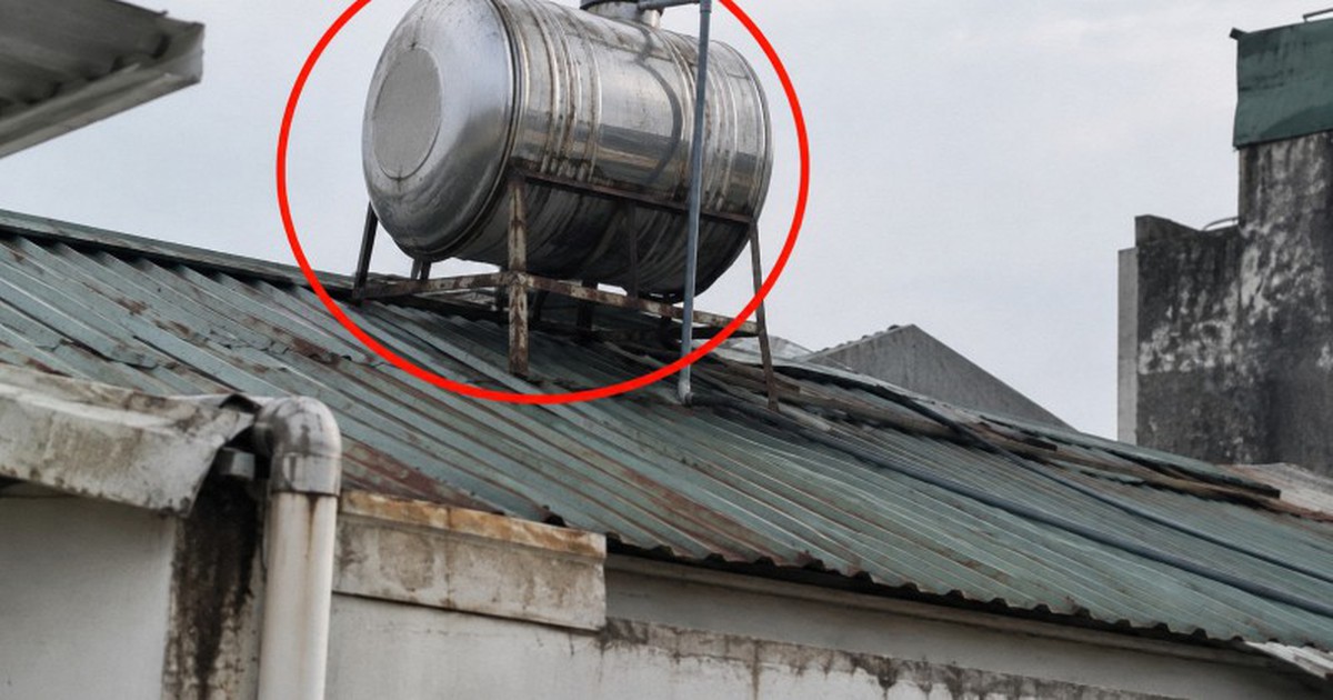 Lời khuyên cho những gia đình đang đặt bồn nước trên mái tôn