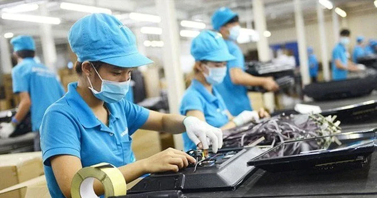 Ngân hàng nhiều tiền, sao doanh nghiệp nhỏ và vừa khó tiếp cận?