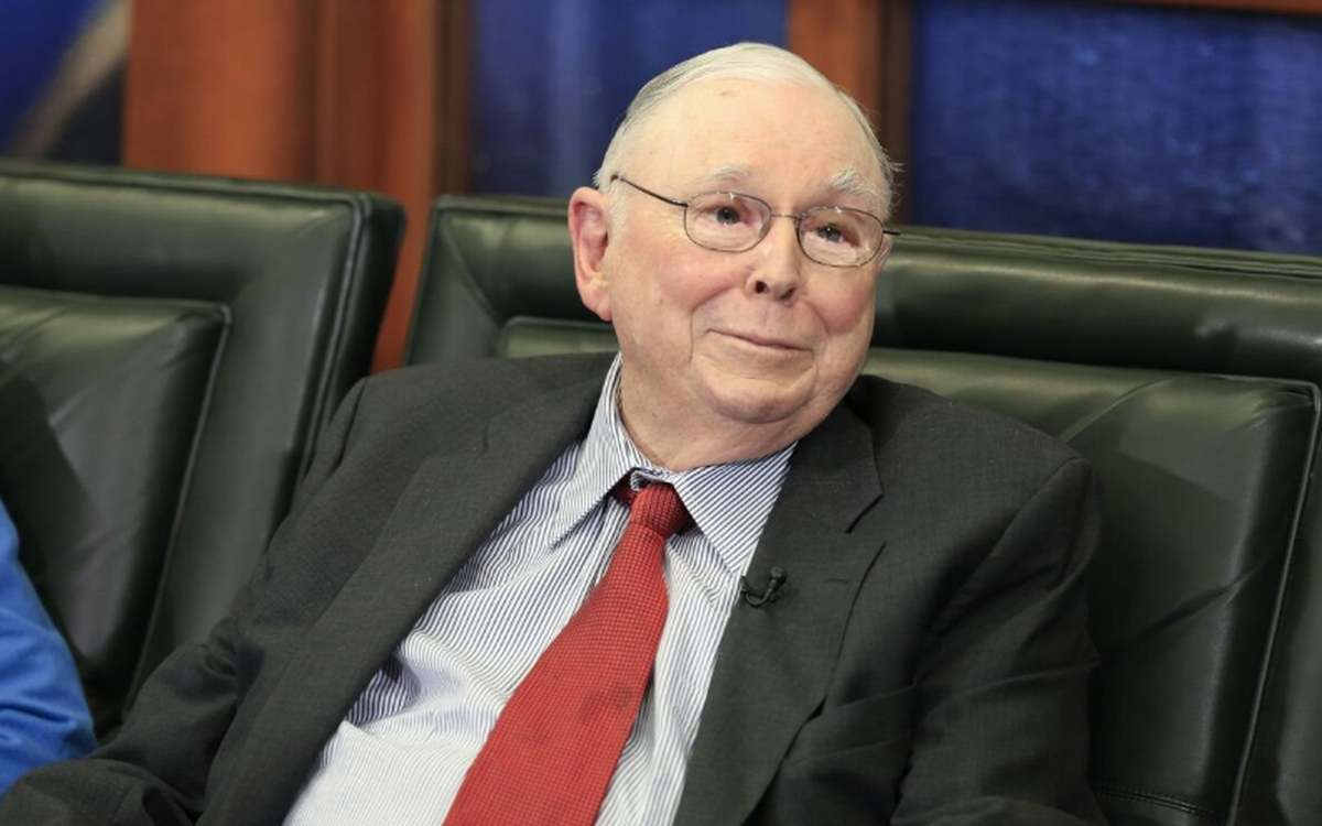Bạn thân Warren Buffett tiết lộ nguyên tắc "bất di bất dịch" để làm giàu: Thành công sẽ đến với người chấp nhận làm điều này