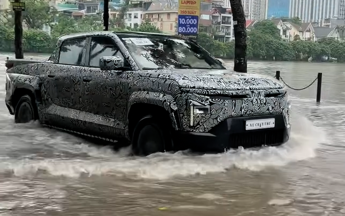 VinFast chuẩn bị ra mắt xe bán tải điện nhưng vẫn đổ xăng, đi hơn 1.000 km