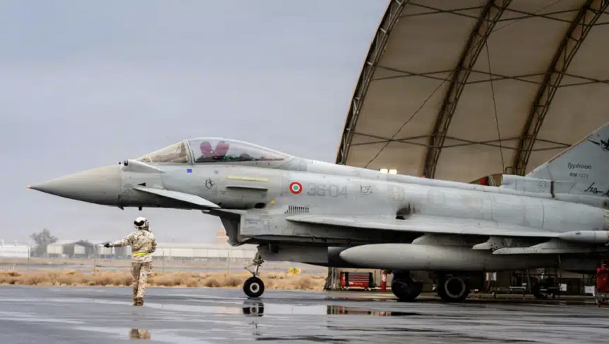 Tiêm kích Typhoon của Italy trúng đòn tập kích từ Houthi