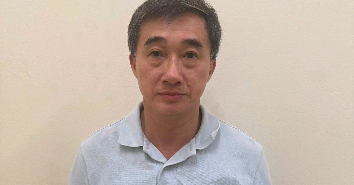 Thứ trưởng Bộ Y tế Trần Văn Thuấn bị bắt tạm giam vì nhận hối lộ số tiền lớn
