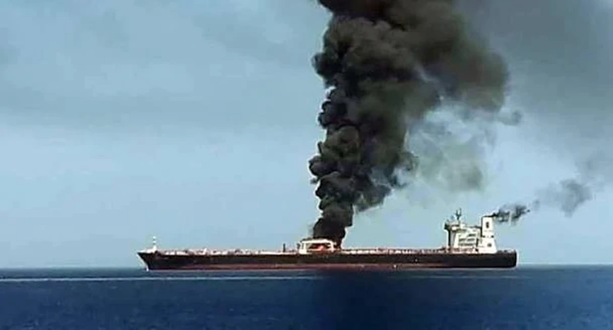 Mỹ tấn công tàu chở dầu của Iran theo chính sách "tàu đổi tàu"