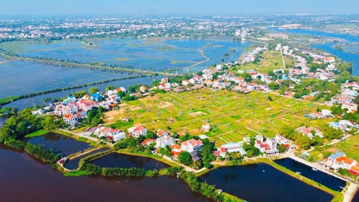 Việt Nam có một ngôi làng hơn 400 năm tuổi được công nhận "Làng du lịch tốt nhất thế giới": Khách Tây tìm đến để lội ruộng, trồng rau