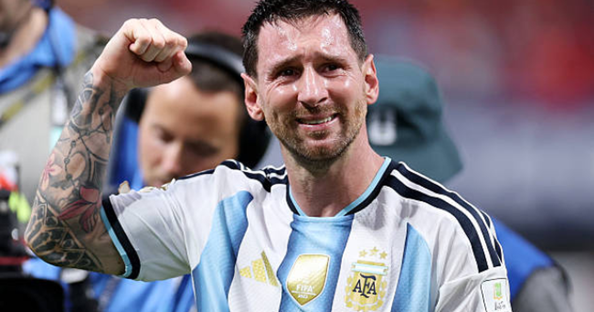 Chiếc áo số 10 "nặng nhất mọi thời đại" của Messi và Maradona đã tìm được người thừa kế