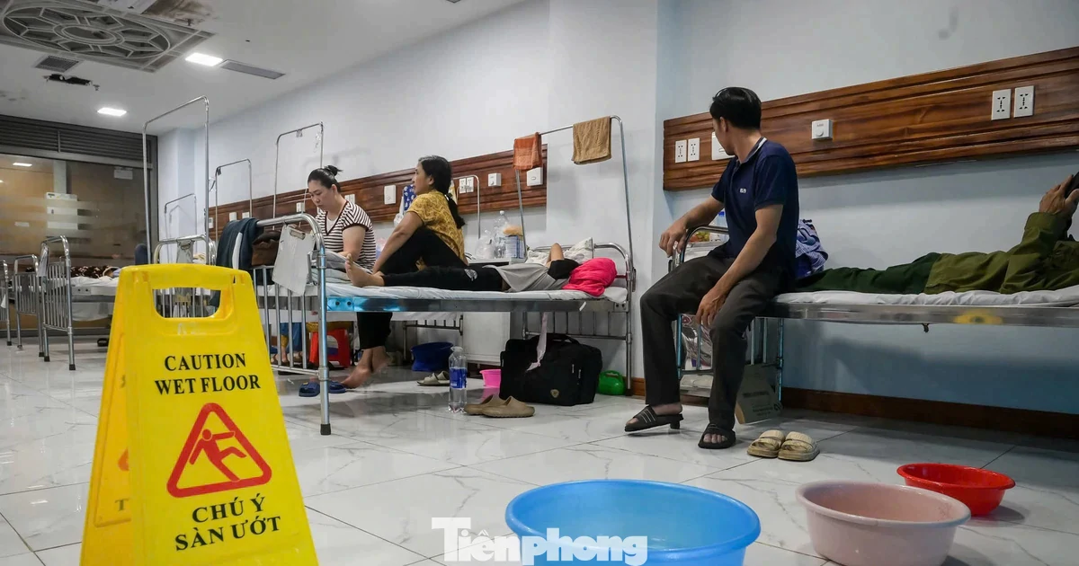 Dùng xô hứng nước thấm dột tại Bệnh viện gần 1.800 tỷ đồng ở Ninh Bình