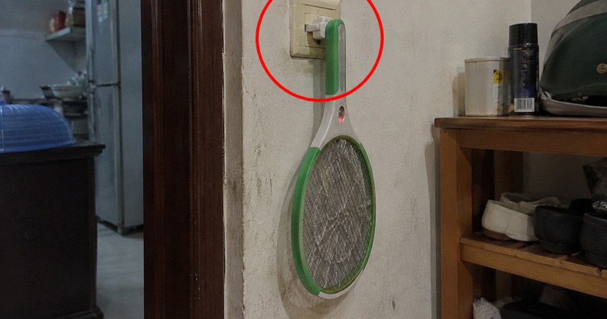Lời khuyên cho những gia đình vẫn cắm điện vợt muỗi 24/24