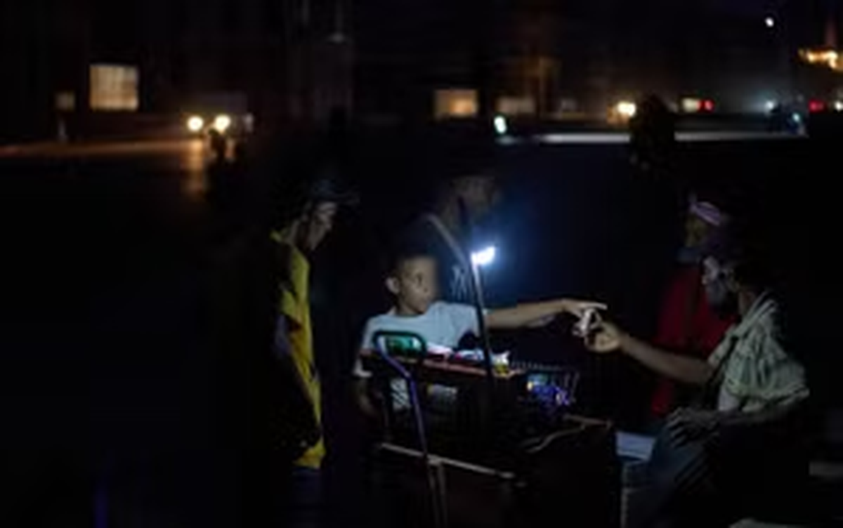 Cuba chìm trong bóng tối