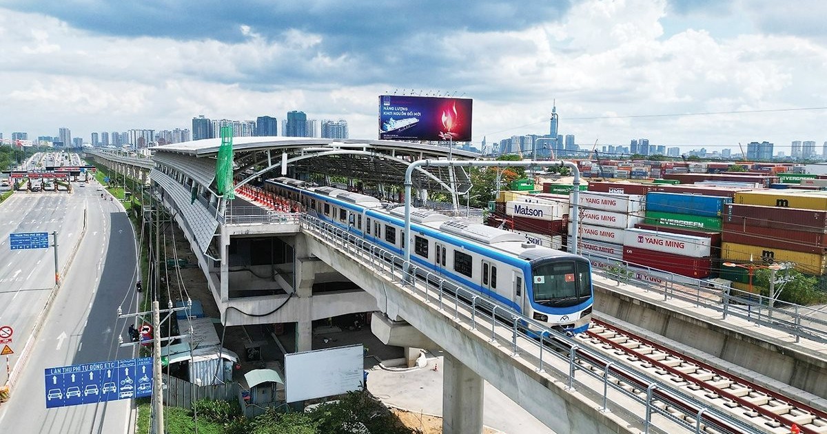 Sau nhà ga đường sắt, TP.HCM tính chuyện gì với vùng đất 1km xung quanh?