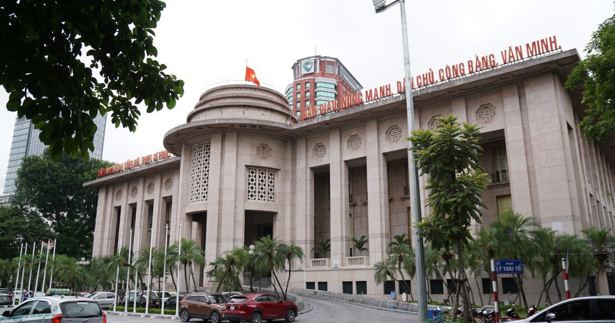 Lãi suất liên ngân hàng bật tăng, Ngân hàng Nhà nước cấp tập bơm thanh khoản
