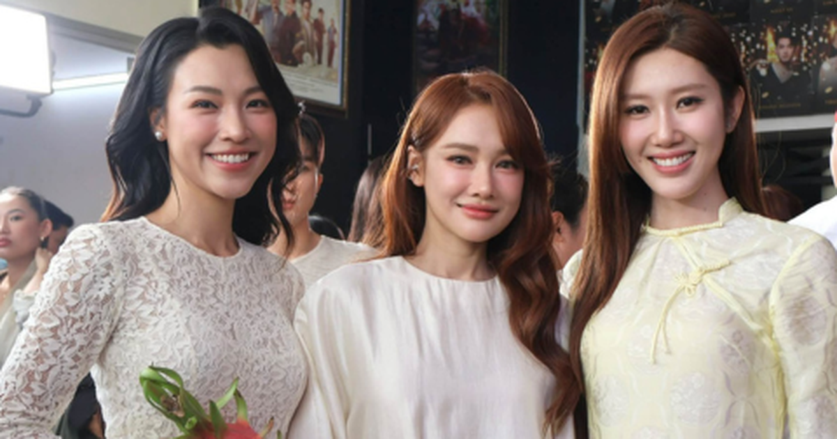 Bắt gặp Nhã Phương một mình đi giỗ Tổ sân khấu giữa ồn ào của Trường Giang