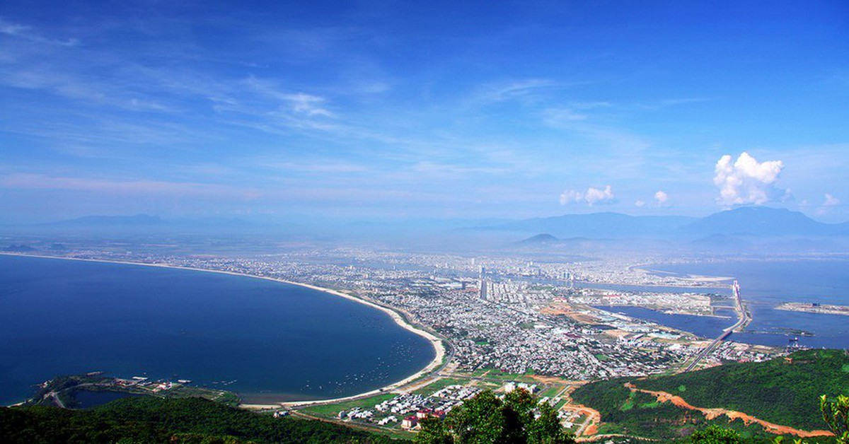 Địa phương miền Trung rộng gần 11.860 km2, nơi tỷ phú Phạm Nhật Vượng đang cho xây siêu dự án 44.000 tỷ : Sun Group đã “nhắm tới” từ lâu, có tới 2 sân bay, hội tụ cả 3 yếu tố núi - biển - biên giới