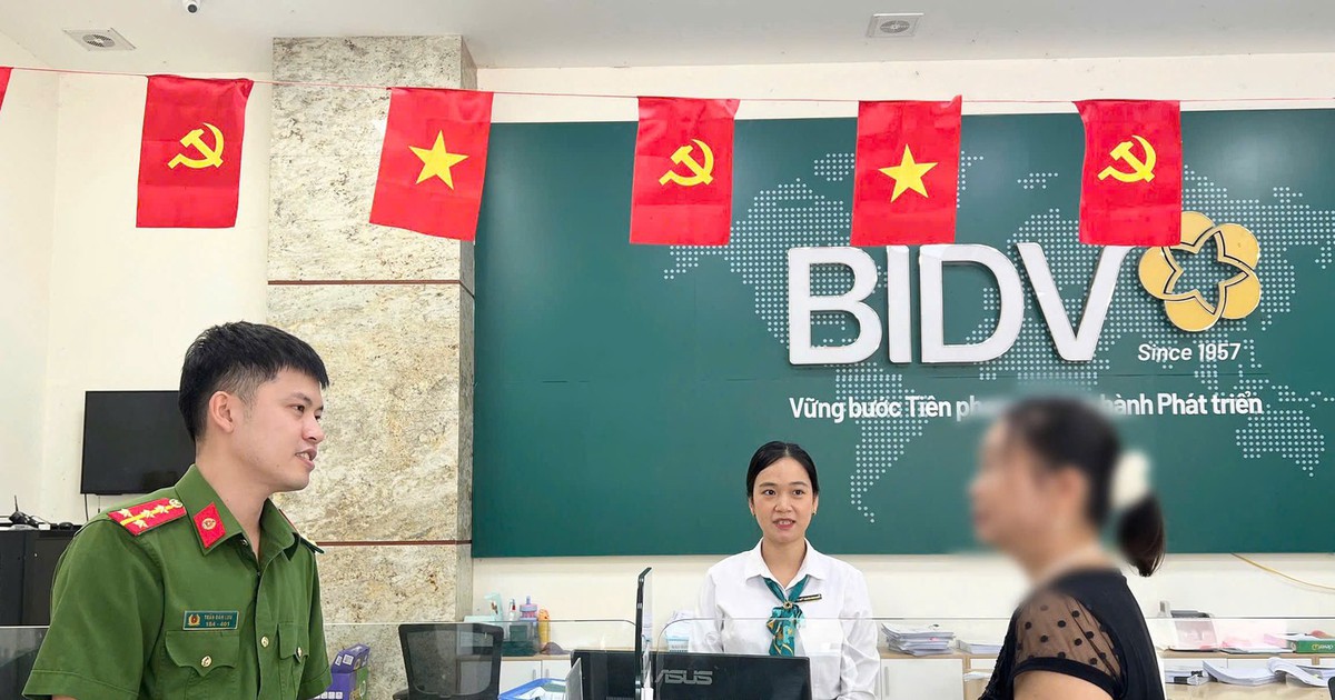 Phát hiện người phụ nữ SN 1970 đến chuyển khoản 25.000.000 đồng, nhân viên ngân hàng BIDV lập tức trình báo Công an chặn đứng giao dịch