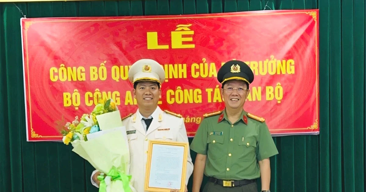 Công bố quyết định của Bộ trưởng Công an về công tác cán bộ