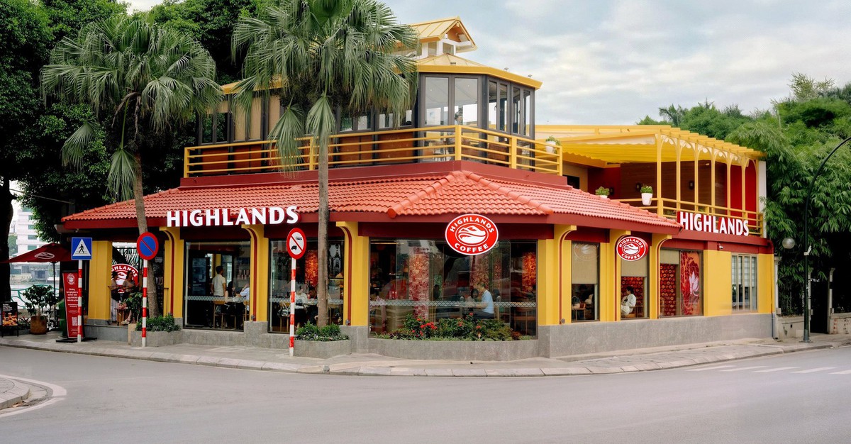 Thấy gì từ động thái mới của Highlands Coffee trước thềm IPO? Chuyên gia nói “thương hiệu nổi tiếng” hay “cửa hàng đông khách” không còn đủ để thuyết phục nhà đầu tư!