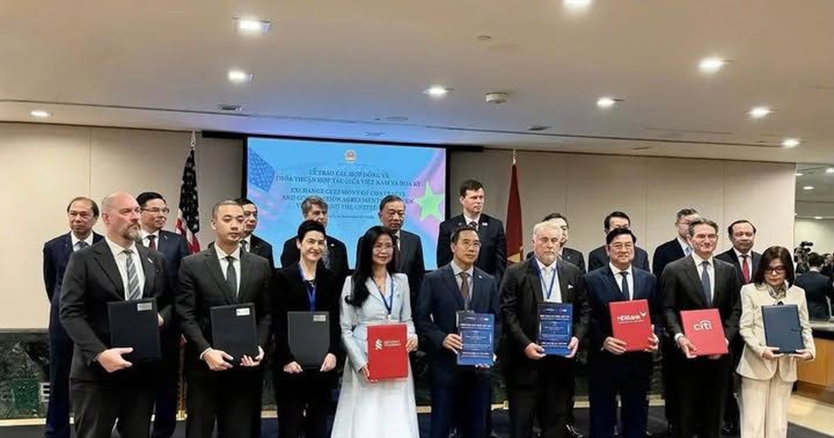Tập đoàn giáo dục phục vụ 30.000 học sinh, sinh viên bắt tay ngân hàng hơn 170 năm tuổi huy động 325 triệu USD cho các dự án giáo dục tại Việt Nam