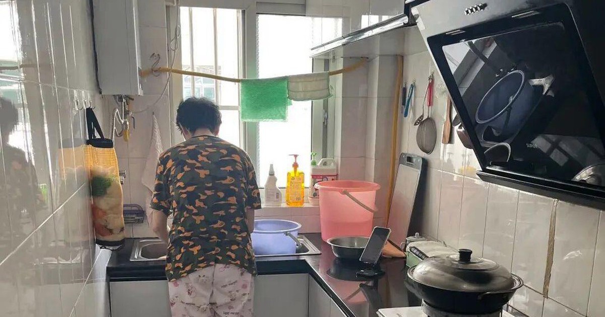 Cụ bà 75 tuổi sống một mình trong căn nhà nhỏ: Tự lo từng bữa cơm, bình yên già đi, không làm phiền con cháu
