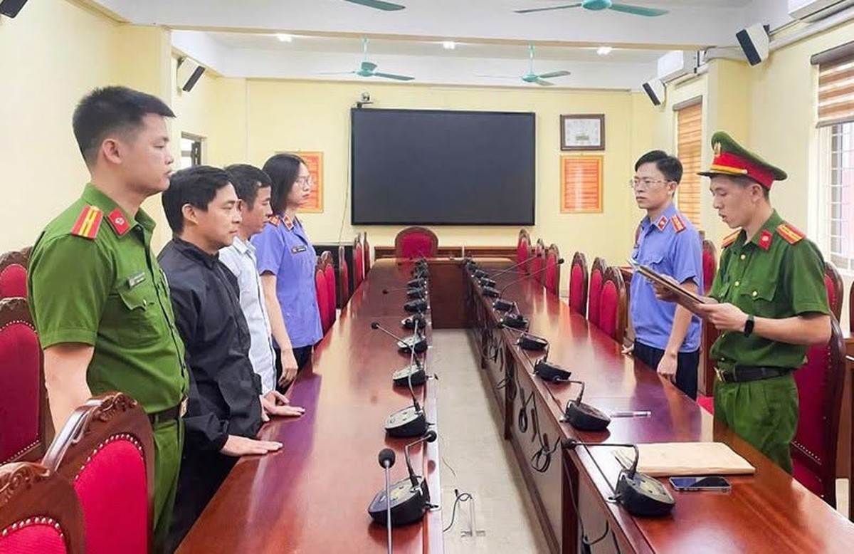 Quyết định khởi tố lao động tự do Đinh Thị Thảo Hiền