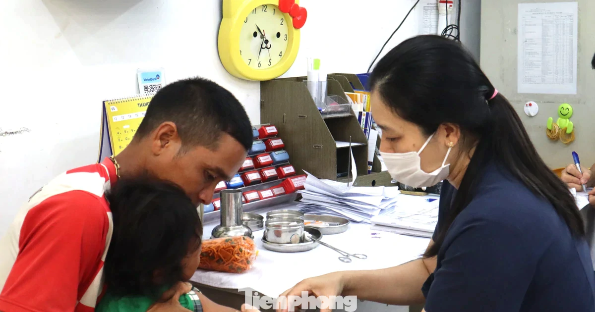 Đi cơ sở, một Phó Giám đốc Sở Đắk Lắk phải 3 lần tiêm vắc xin phòng dại