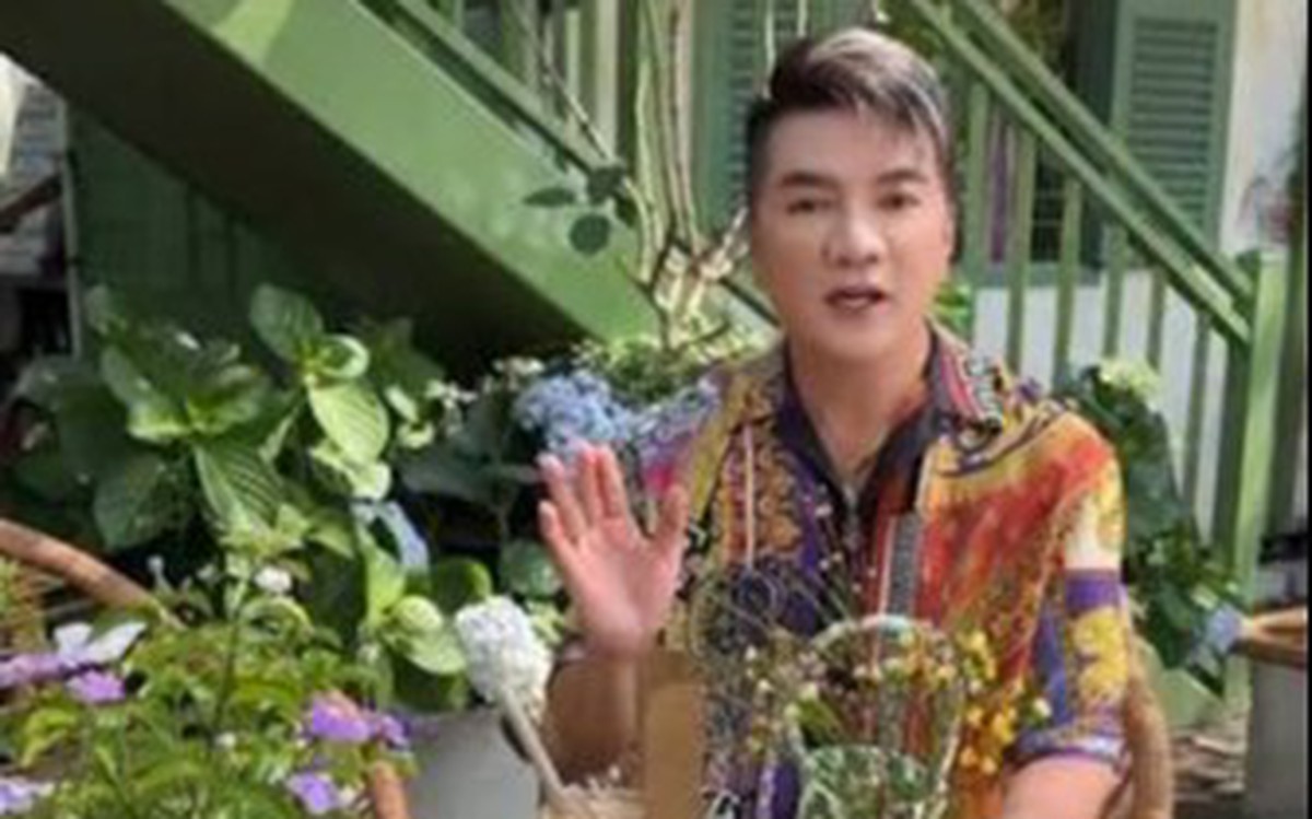 "Ông hoàng nhạc Việc" đang đi bán cà phê ở khu Thảo Điền, TP.HCM được tấm tắc khen ở tuổi U60