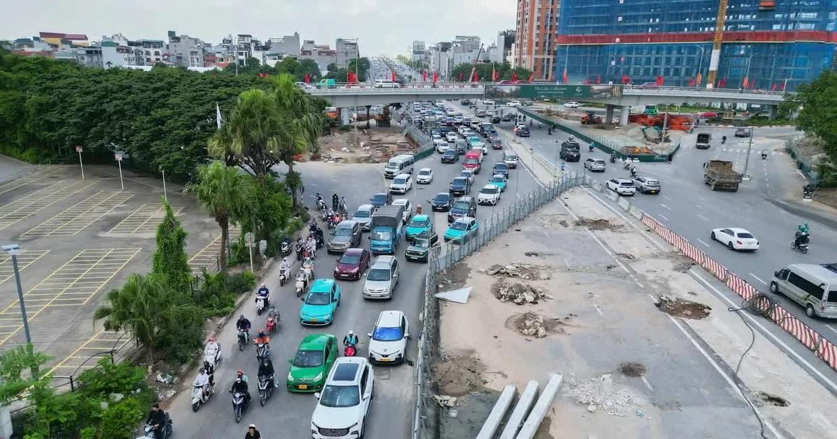 Hà Nội điều chỉnh giao thông trên đường Cổ Linh để thi công hầm chui