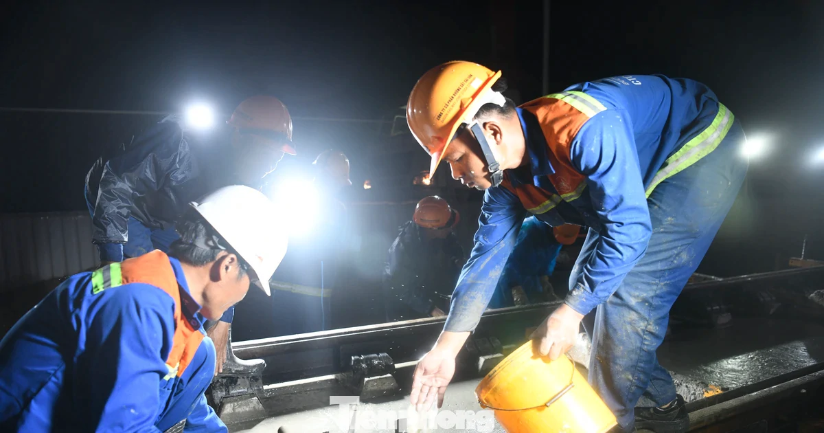Tăng tốc thi công xuyên đêm đưa tuyến tàu điện nhẹ Phú Quốc kịp APEC 2027