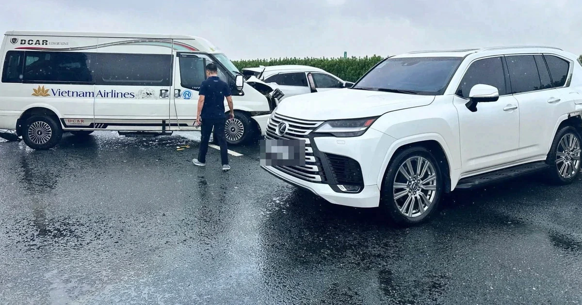 Tạm giữ hình sự tài xế xe Lexus lạng lách, chặn xe khác dẫn đến tai nạn trên cao tốc