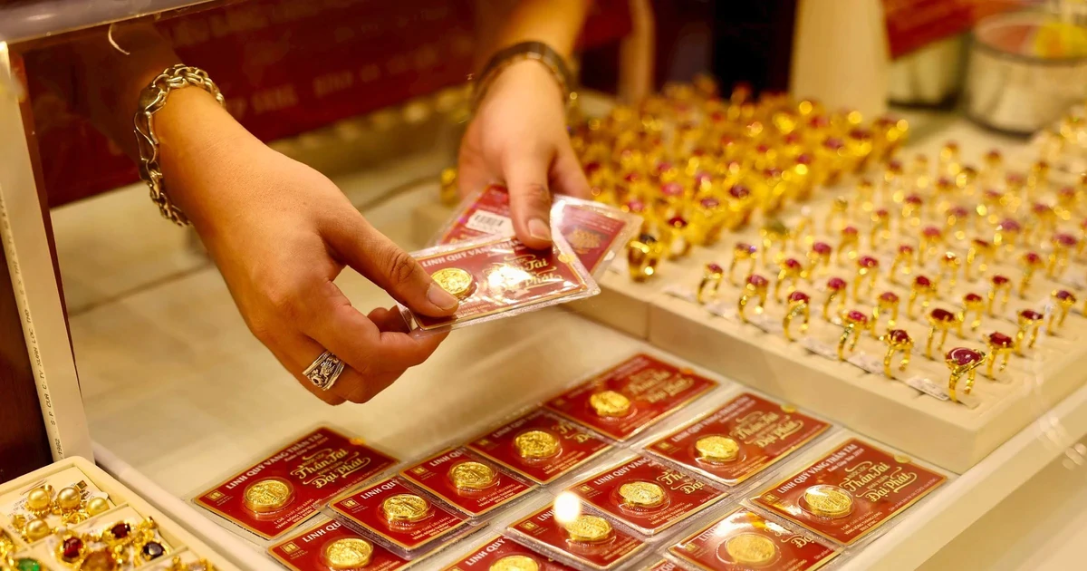 Mua vàng đầu tuần, cuối tuần lỗ lớn
