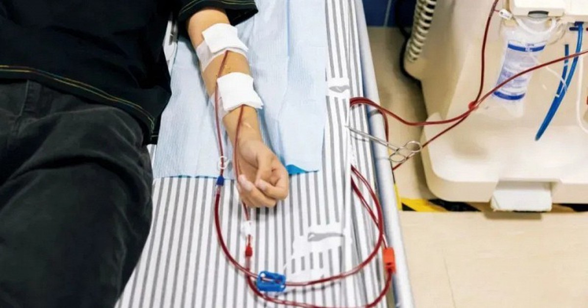 Cậu bé 14 tuổi thận đã hỏng 98%, suy thận cấp vì loại nước người trẻ "mê như điếu đổ"