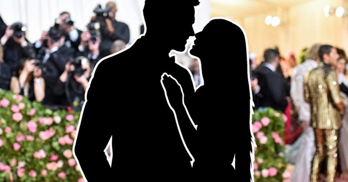 Cầu thủ quyền lực bị vợ minh tinh ruồng bỏ: Sụt 9kg, tàn tạ mất hồn sau 11 ngày níu kéo trong tuyệt vọng