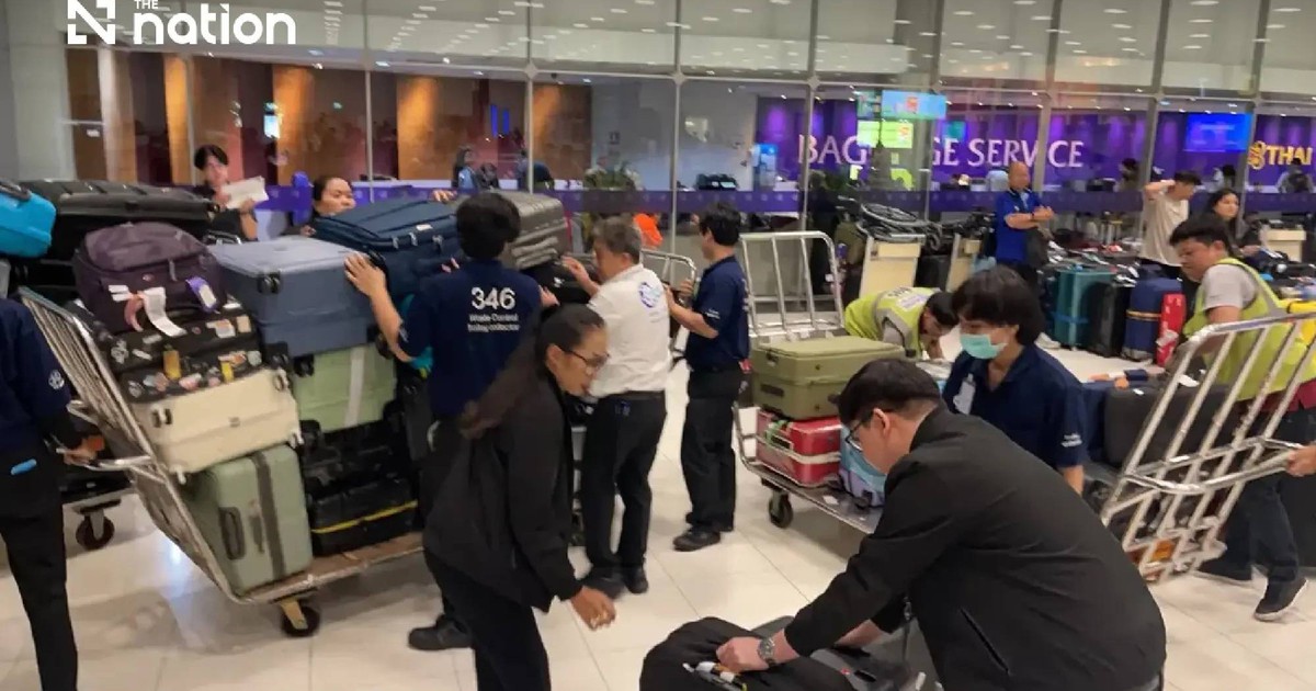 Một hãng hàng không lao đao giữa đợt ngập Bangkok, khách chờ hành lý suốt 2 ngày