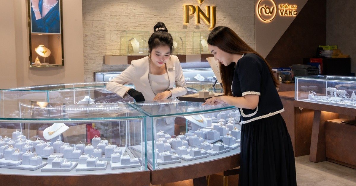 PNJ báo lỗ trong 2 tháng đầu quý 3/2026, hàng chục triệu cổ phiếu dư bán giá sàn