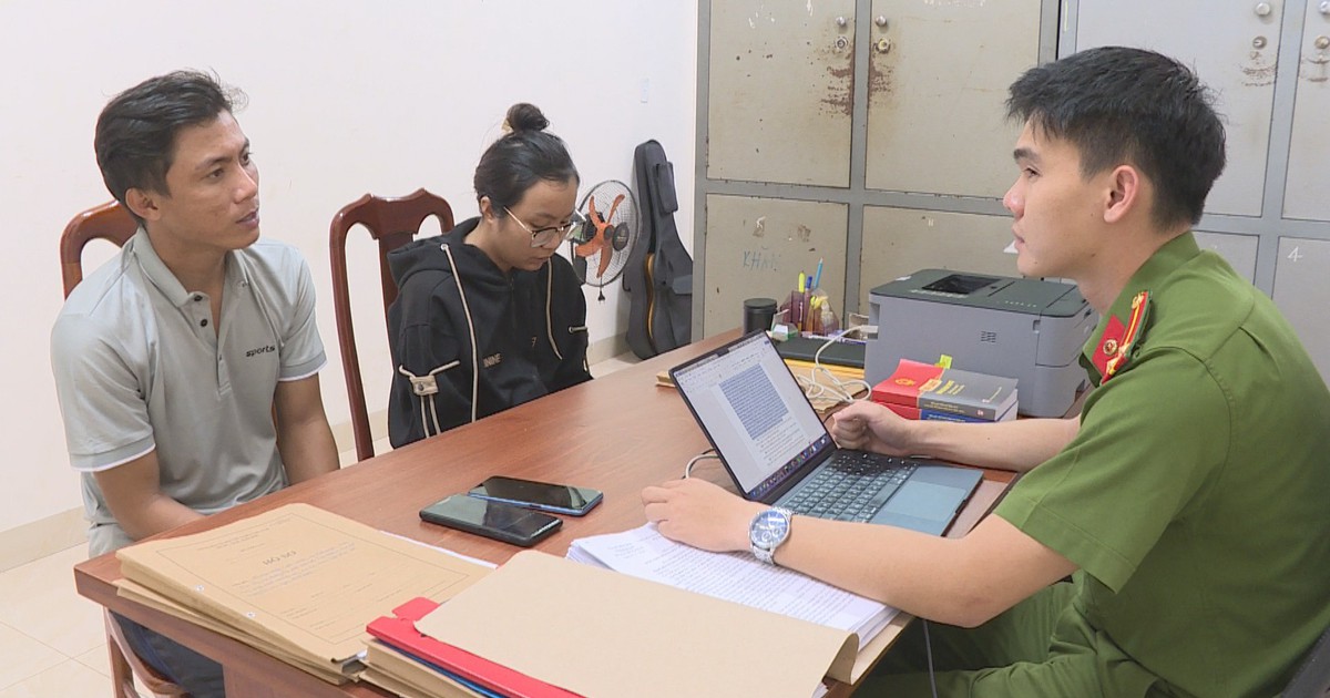 Công an điều tra các giao dịch chuyển khoản ở cửa hàng đồ điện: Bắt Trần Thị Ngọc Trâm 32 tuổi và người yêu